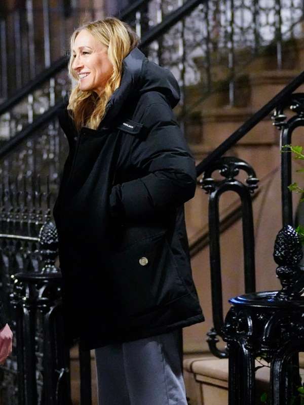 Carrie Bradshaw And Just Like That 2023 Black Jacket