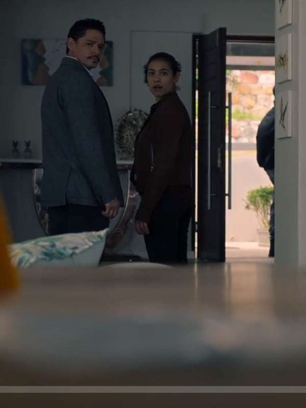 Roxanne Adams Fatal Seduction S1 Brown Jacket