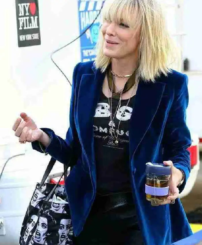 Ocean’s Eight Cate Blanchett Blue Velvet Blazer For Sale