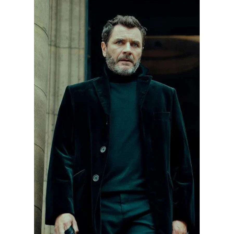 Parques Furies S01 Black Coat